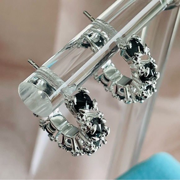 Tous Onyx Black Pavilion Up 4-little Bears Huggers Prongs Dangle Hoops Earrings - Picture 8 of 16